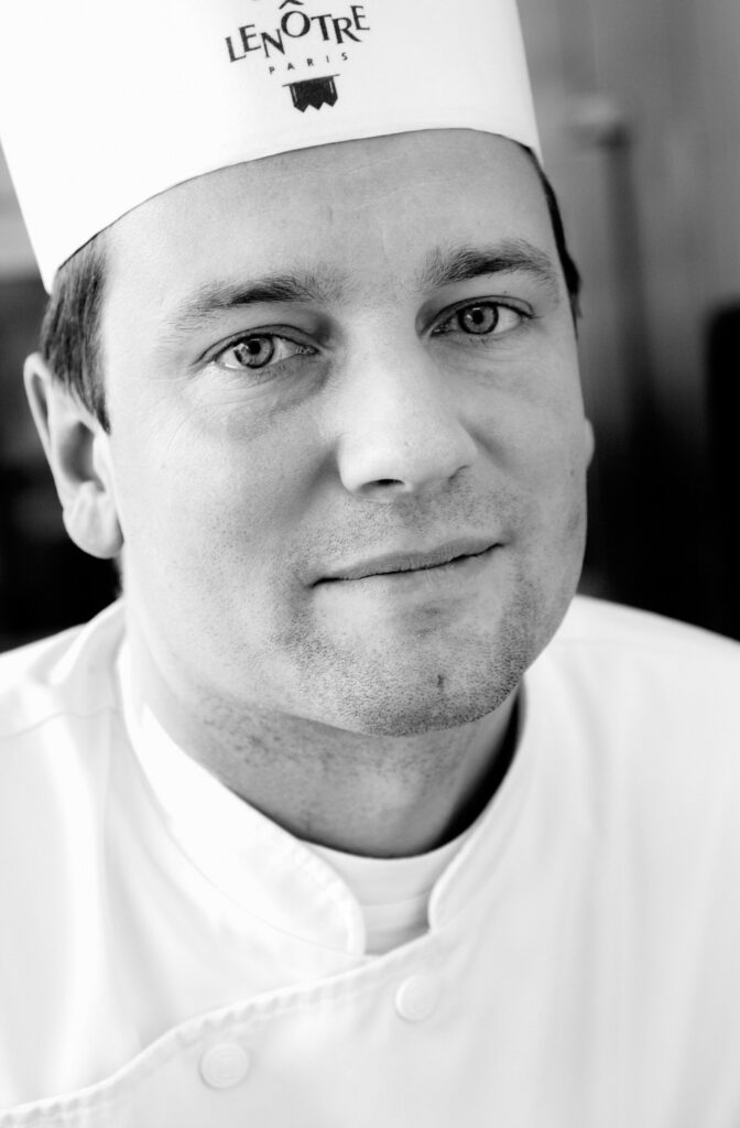 portrait d'un chef pâtissier à l'école Lenôtre