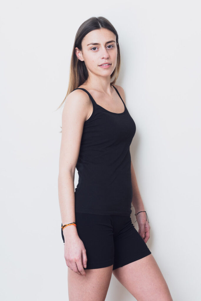 photo book pola studio pose 001