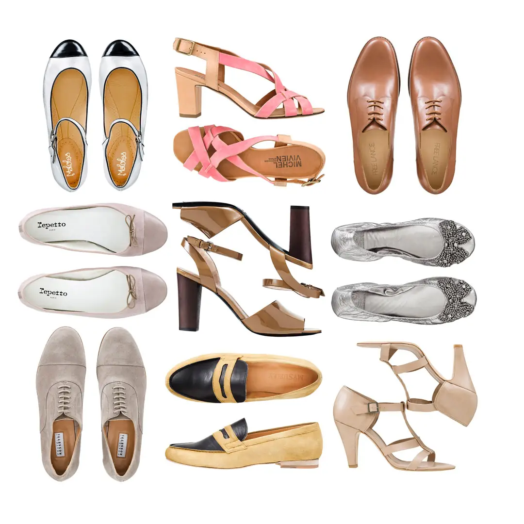 selection de chaussures femme assorted flat lay packshot sur fond blanc