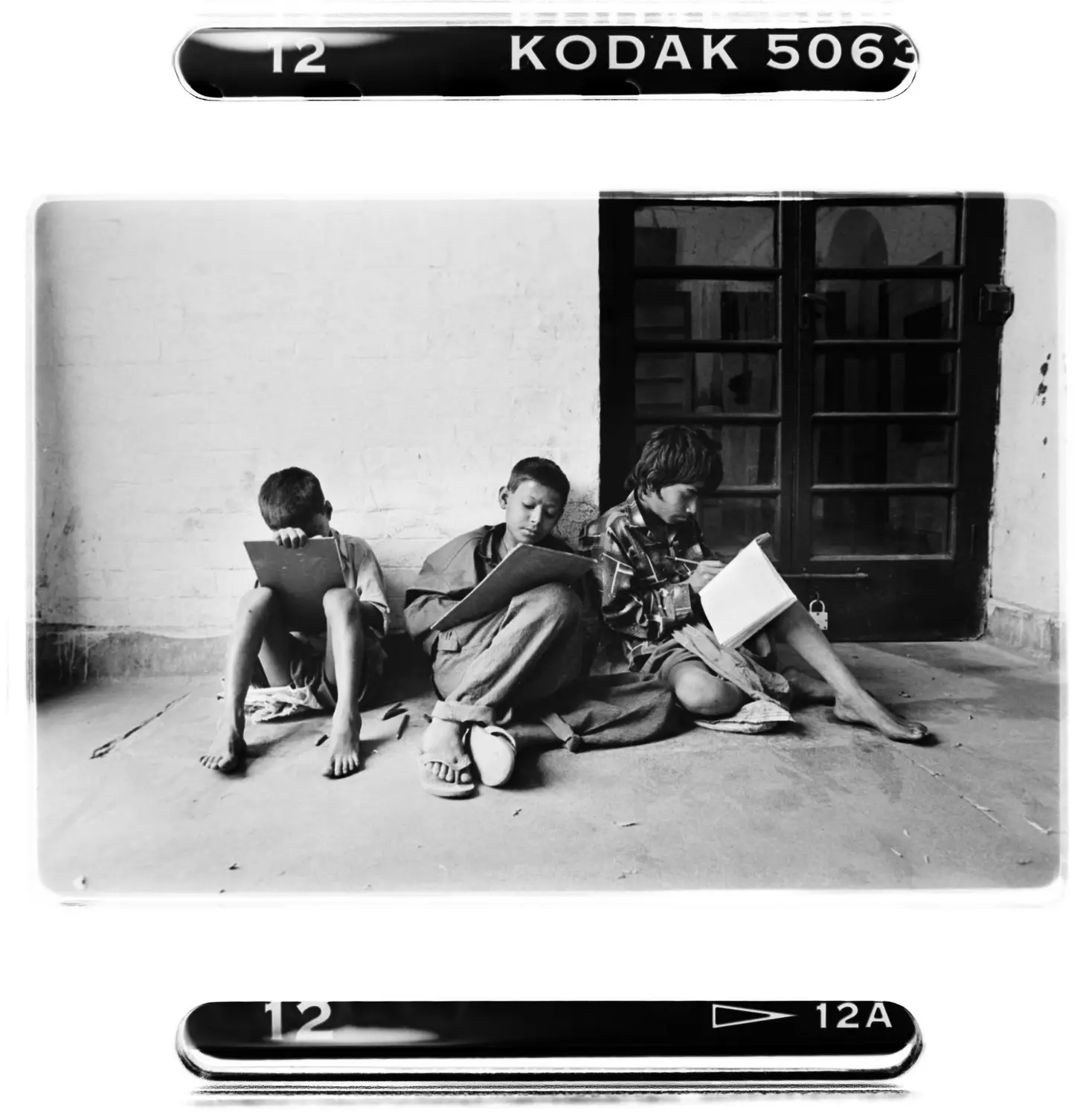 groupe enfants refuge scolaire collectif Inde photoreportage social