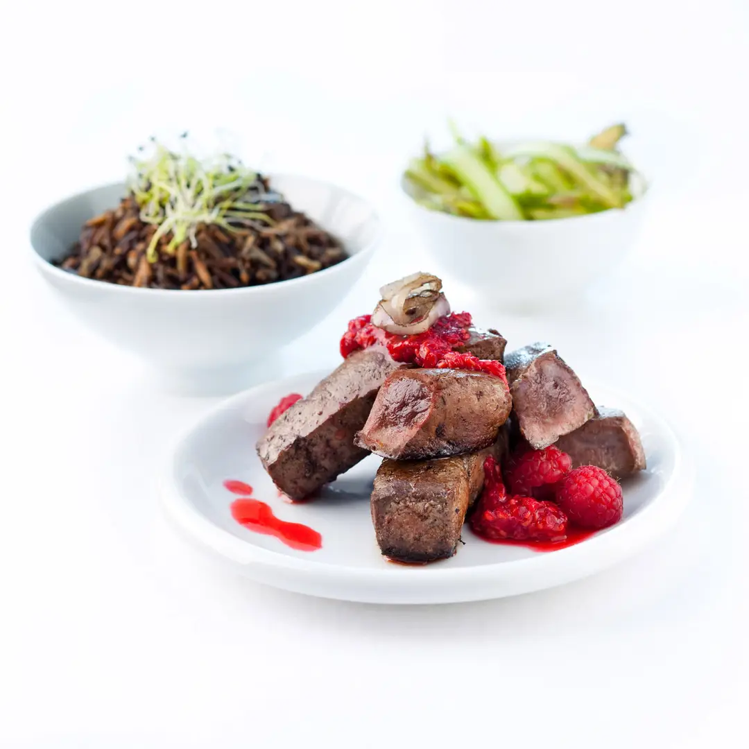 oie de veau poêlé aux framboises civ photographe culinaire bordeaux