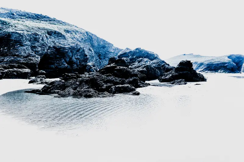 Rochers et estran à marée basse, Belle-Île-en-Mer – photographie plasticienne, série Welcome to Mars