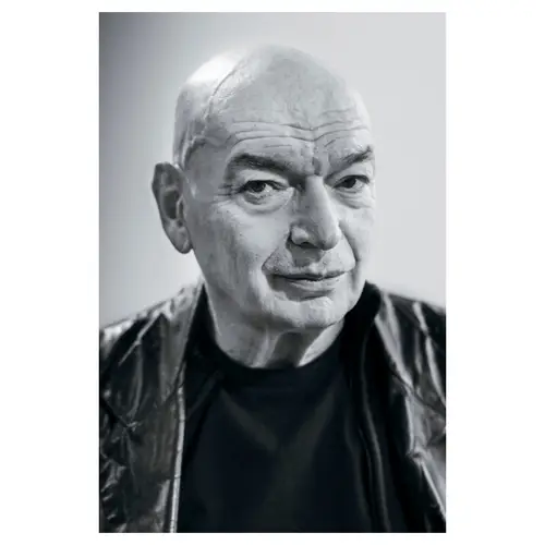 portrait de jean nouvel architecte, en noir et blanc en gros plan