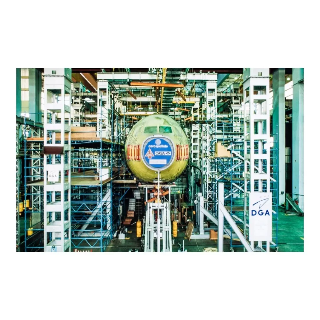 Photographe industriel–assemblage avion usine aeronautique 1080x1080