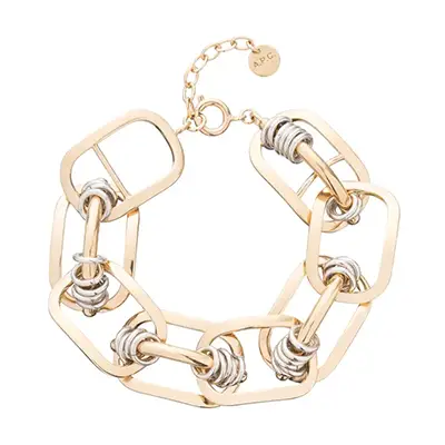 Photo produit d’un bijoux, vue face, sur fond blanc, prise en studio en Rhône-alpes.