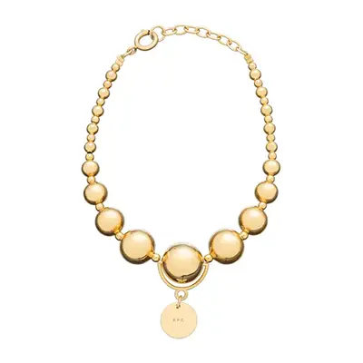 packshot produit d’un collier dorée vue face, sur fond blanc, réalisé en studio.
