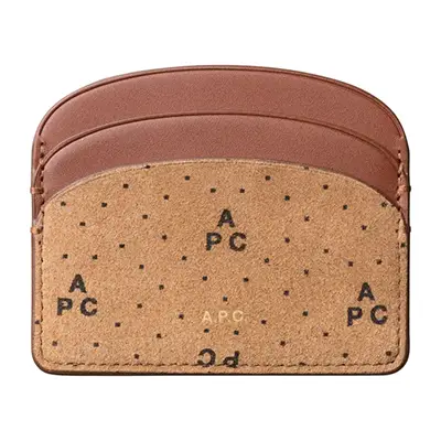 Photo packshot d’une maroquinerie marron, vue face, sur fond blanc, prise en studio.