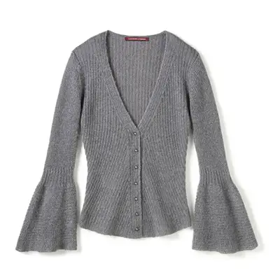Visuel e‑commerce : gilet gris femme en laine, large manche, vue face, sur fond blanc, lumière professionnel à Valence.