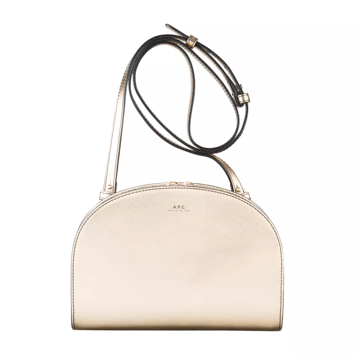 photo packshot sac bandouliere dore apc modele demi lune cuir lisse realise par photographe e commerce a bordeaux