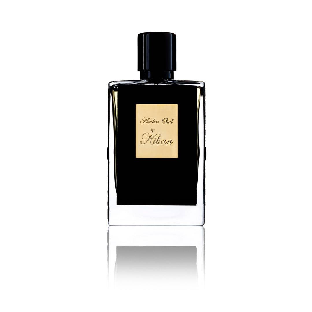 packshot produits sur fond blanc , d un parfum pour le bon marche